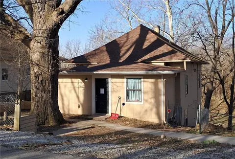 3504 N 5th Street Ter, Saint Joseph, MO 64505
