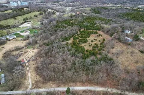 6898 Sherman Rd, Atchison, KS 66002 photo 2