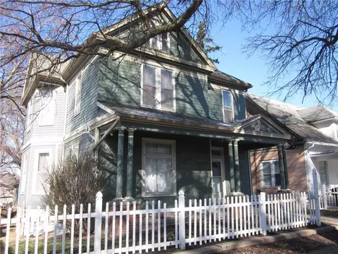 1202 N 8th St, Saint Joseph, MO 64501