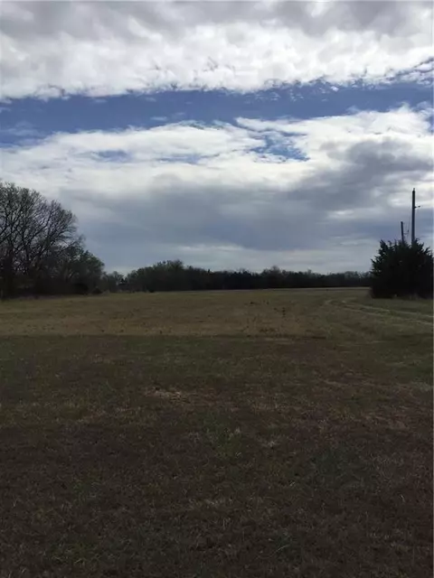 93 SW Skyline Cir, Mound City, KS 66056