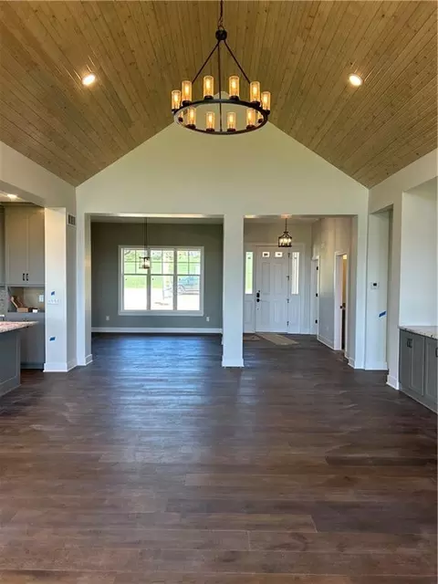 2017 Vilas St, Leavenworth, KS 66048