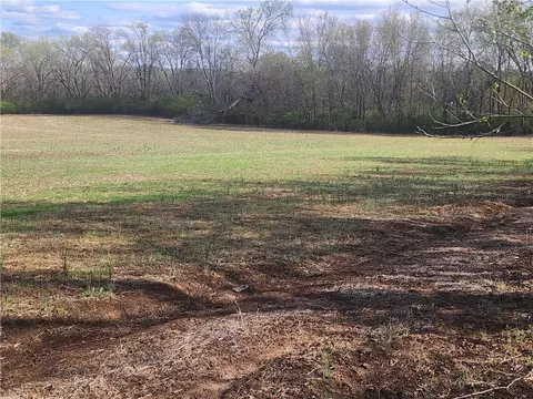 801 S Butler Ln, Independence, MO 64056