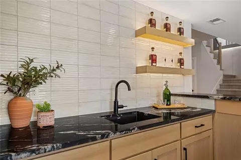 Kitchen - 605 Hampstead Dr, Raymore, MO 64083 photo 10 of 10