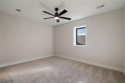 Bedroom - 605 Hampstead Dr, Raymore, MO 64083 photo 5 of 6