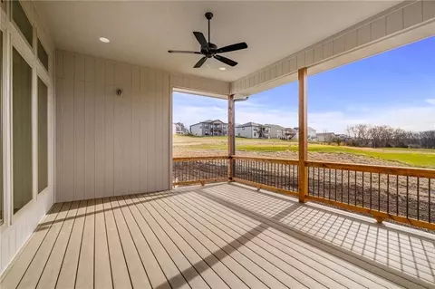 Exterior - 605 Hampstead Dr, Raymore, MO 64083 photo 4 of 7