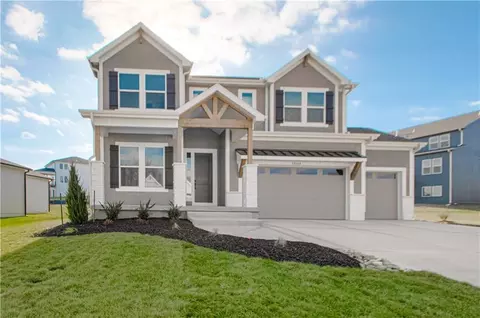 17148 S Heatherwood St, Olathe, KS 66062
