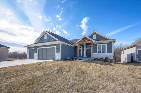 17732 S Brockway St, Olathe, KS 66062
