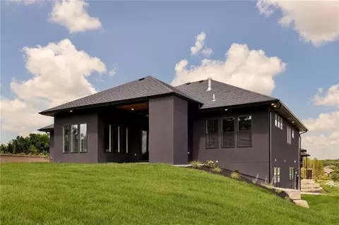Exterior - 9410 Deer Run St, Lenexa, KS 66220 photo 10 of 13