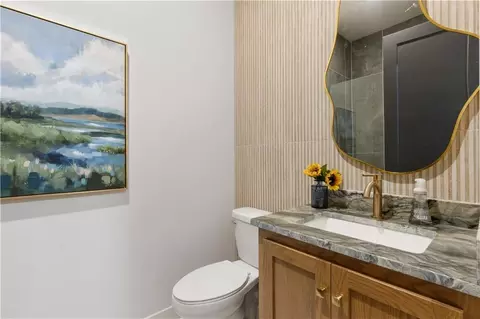 Bath - 9410 Deer Run St, Lenexa, KS 66220 photo 4 of 5