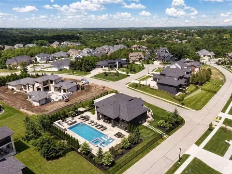 View/Area - 9410 Deer Run St, Lenexa, KS 66220 photo 5 of 5