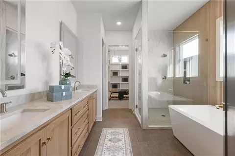 Bath - 9410 Deer Run St, Lenexa, KS 66220 photo 1 of 5