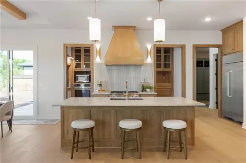 Kitchen - 9410 Deer Run St, Lenexa, KS 66220 photo 3 of 7