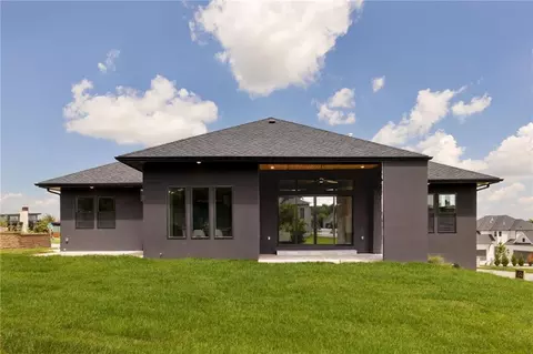 Exterior - 9410 Deer Run St, Lenexa, KS 66220 photo 9 of 13