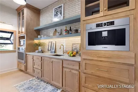 Kitchen - 9410 Deer Run St, Lenexa, KS 66220 photo 5 of 7
