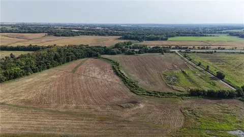 36 Highway Hwy, Easton, MO 64443