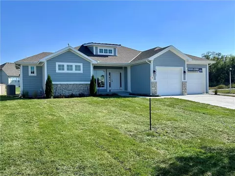 17745 S Brockway St, Olathe, KS 66062