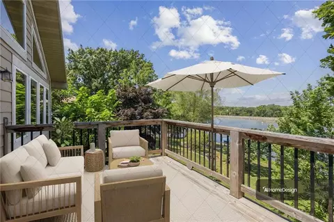 14 Emerald Shore Dr, Lake Tapawingo, MO 64015