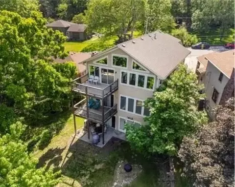 14 Emerald Shore Dr, Lake Tapawingo, MO 64015