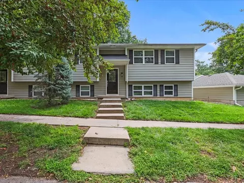310-312 N 8th St, Leavenworth, KS 66048