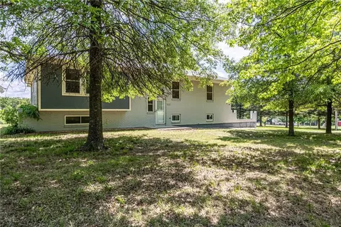 537 NE State Route 13 Hwy, Warrensburg, MO 64093