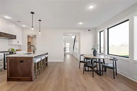 Dining - 9537 Jupiter St, Lenexa, KS 66219 photo 4 of 5