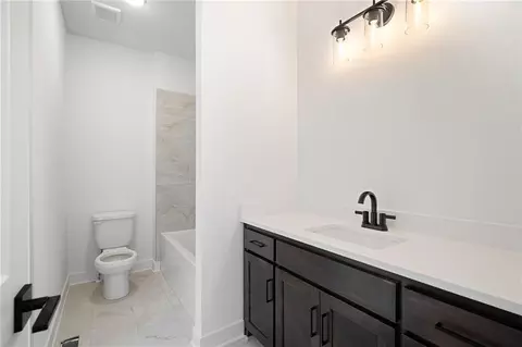 Bath - 9565 Jupiter St, Lenexa, KS 66219 photo 2 of 2