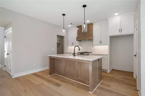 Kitchen - 9567 Jupiter St, Lenexa, KS 66219 photo 2 of 5