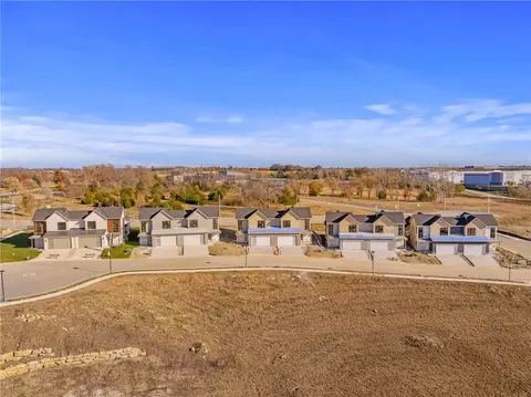 View/Area - 9567 Jupiter St, Lenexa, KS 66219 photo 2 of 3