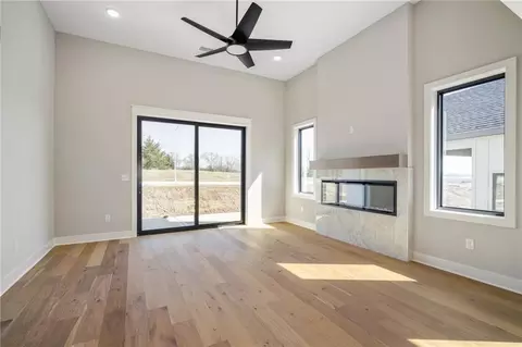 Living - 9567 Jupiter St, Lenexa, KS 66219 photo 4 of 5