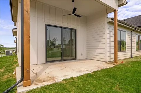 Exterior - 9595 Jupiter St, Lenexa, KS 66219 photo 6 of 7