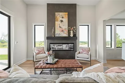 Living - 9595 Jupiter St, Lenexa, KS 66219 photo 3 of 7