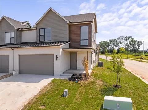 Exterior - 9595 Jupiter St, Lenexa, KS 66219 photo 2 of 7