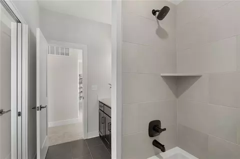 Bath - 9595 Jupiter St, Lenexa, KS 66219 photo 5 of 5