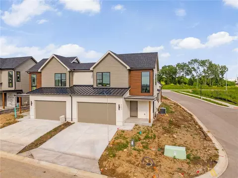 9595 Jupiter St, Lenexa, KS 66219