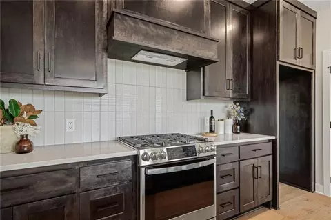 Kitchen - 9595 Jupiter St, Lenexa, KS 66219 photo 5 of 8