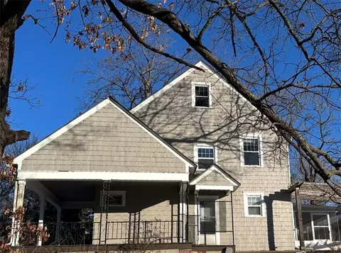 2902 Sacramento St, Saint Joseph, MO 64507