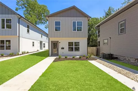 4527 Forest Ave #B, Kansas City, MO 64110