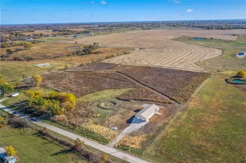 1086 SW 75 Th Rd, Holden, MO 64040