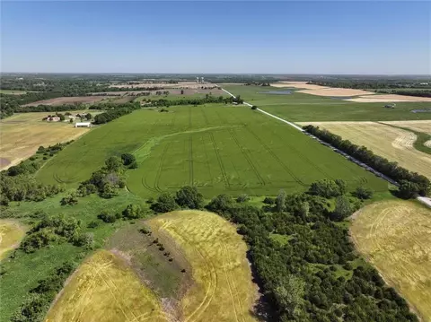 207 Th Lackman Rd, Spring Hill, KS 66013 photo 7