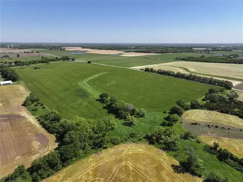 207 Th Lackman Rd, Spring Hill, KS 66013 photo 6