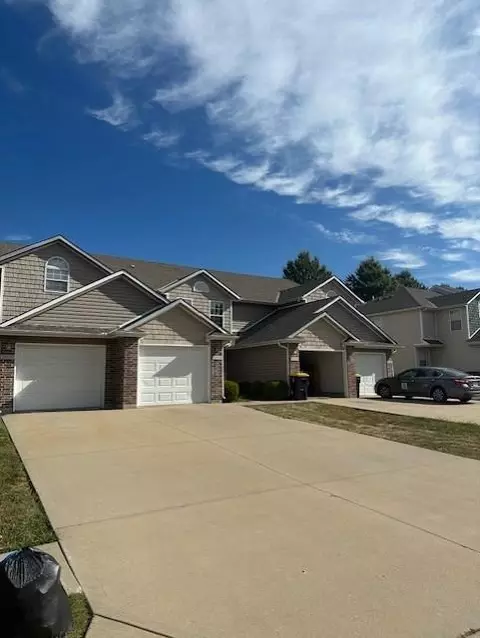 10556-62 E 46th Ter, Kansas City, MO 64133