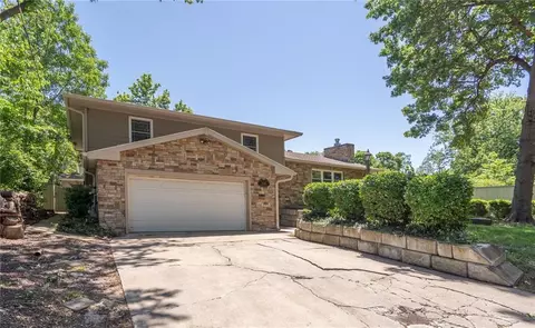 2106 Rhode Island St, Lawrence, KS 66046