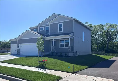 838 Reed Dr, Raymore, MO 64083