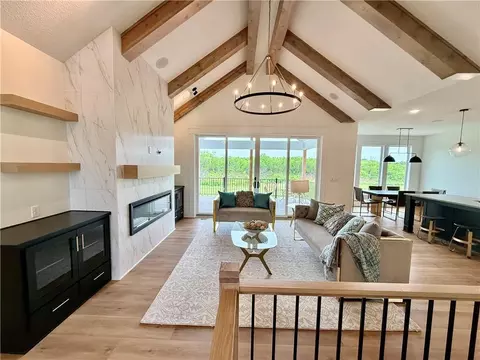 3116 SW Summit View Trl, Lees Summit, MO 64082