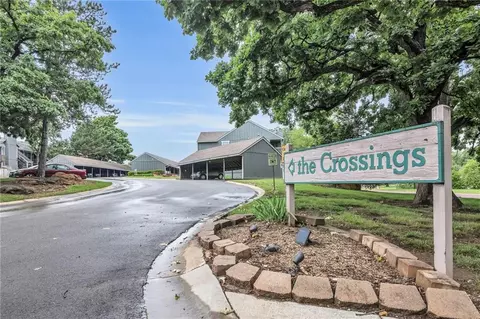 12786 W 110th Ter, Overland Park, KS 66210