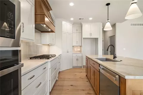 Kitchen - 1401 Kintyre Ct, Raymore, MO 64083 photo 1 of 3