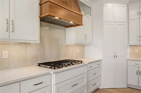 Kitchen - 1401 Kintyre Ct, Raymore, MO 64083 photo 2 of 3