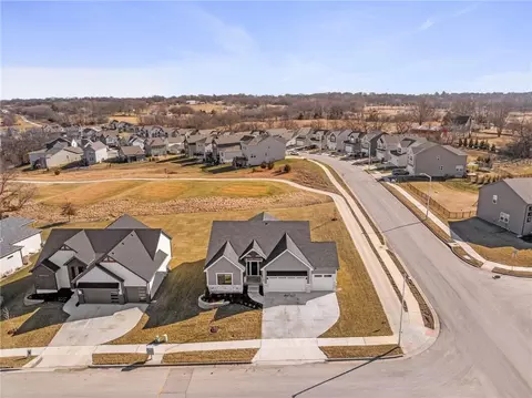 View/Area - 1401 Kintyre Ct, Raymore, MO 64083 photo 9 of 9