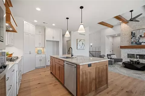 Kitchen - 1401 Kintyre Ct, Raymore, MO 64083 photo 4 of 5