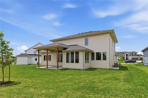 Exterior - 22017 W 99th Ter, Lenexa, KS 66220 photo 4 of 10
